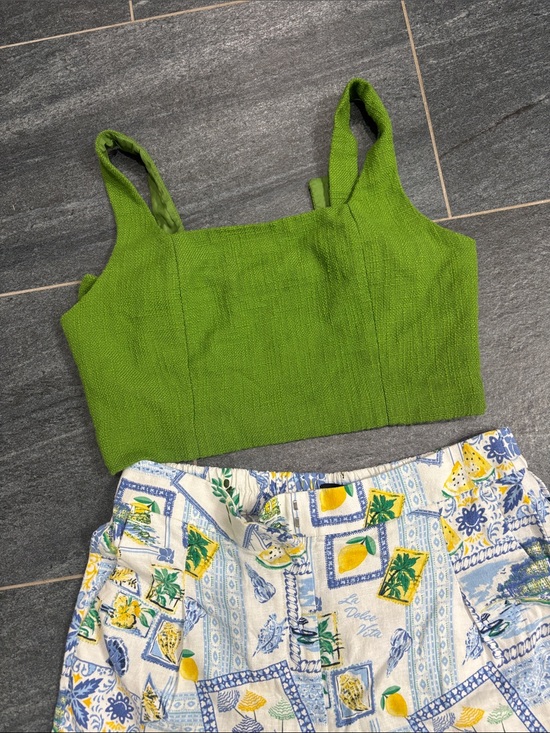Abercrombie & Fitch Tops - A&F Textured Vibrant Green Crop Top
